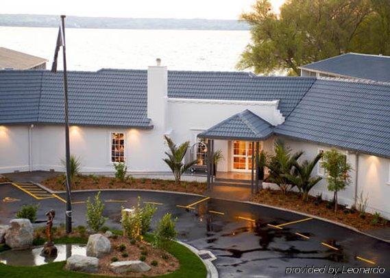 Wai Ora Lakeside Resort 4*